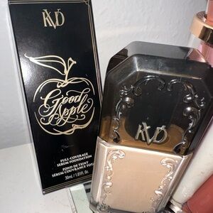Kat von d full coverage foundation new in box